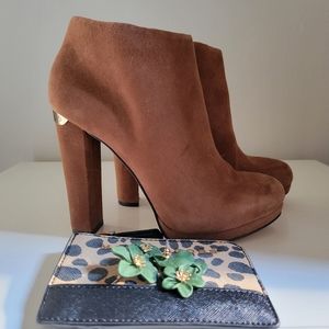 Michael Kors Brown Suede Ankle Boots 💫